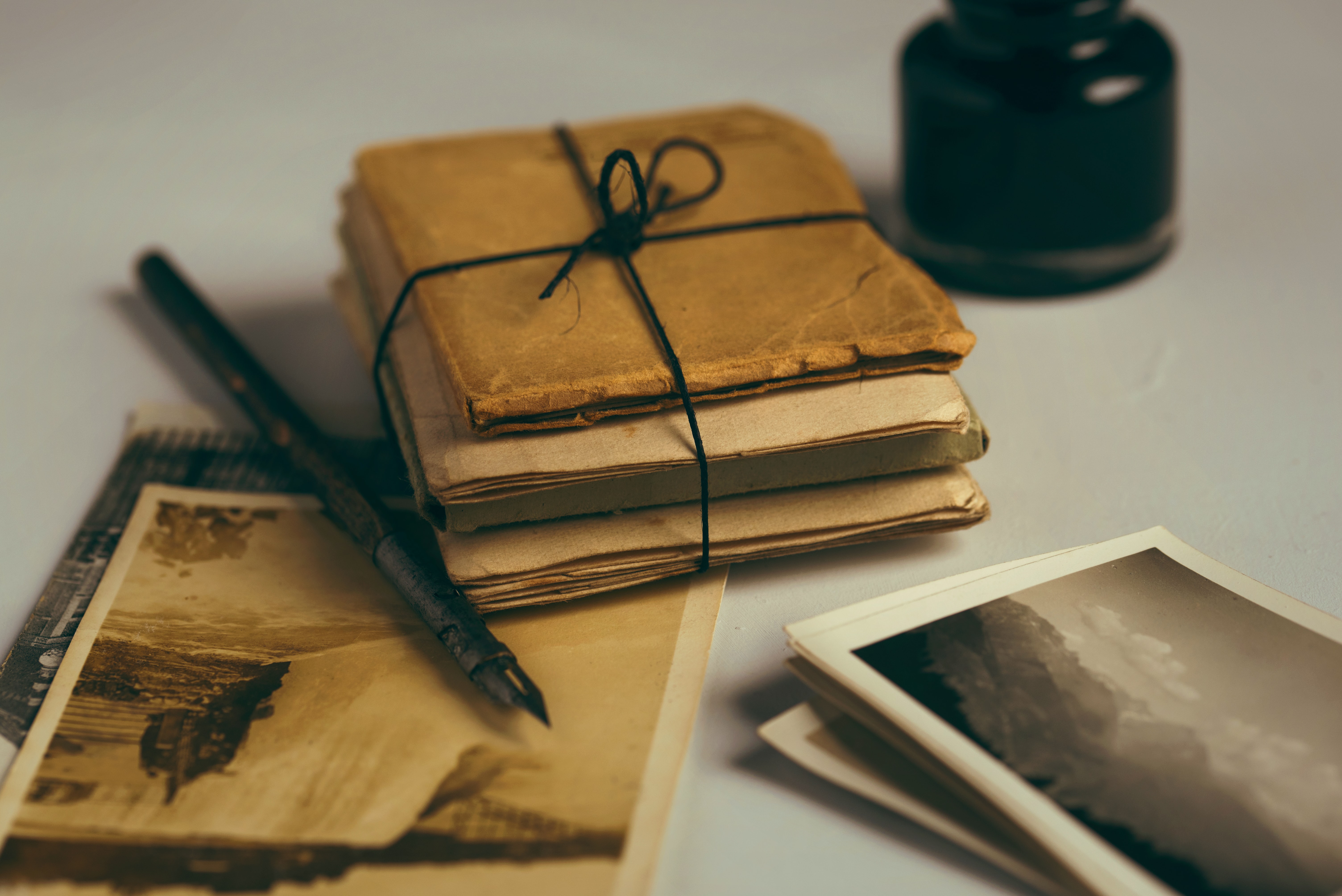joanna-kosinska-b6ydtys2igy-unsplash